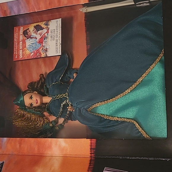 Hollywood Legends Collection Scarlett O'Hara Barbie 1994, NIB Vintage - Picture 1 of 9